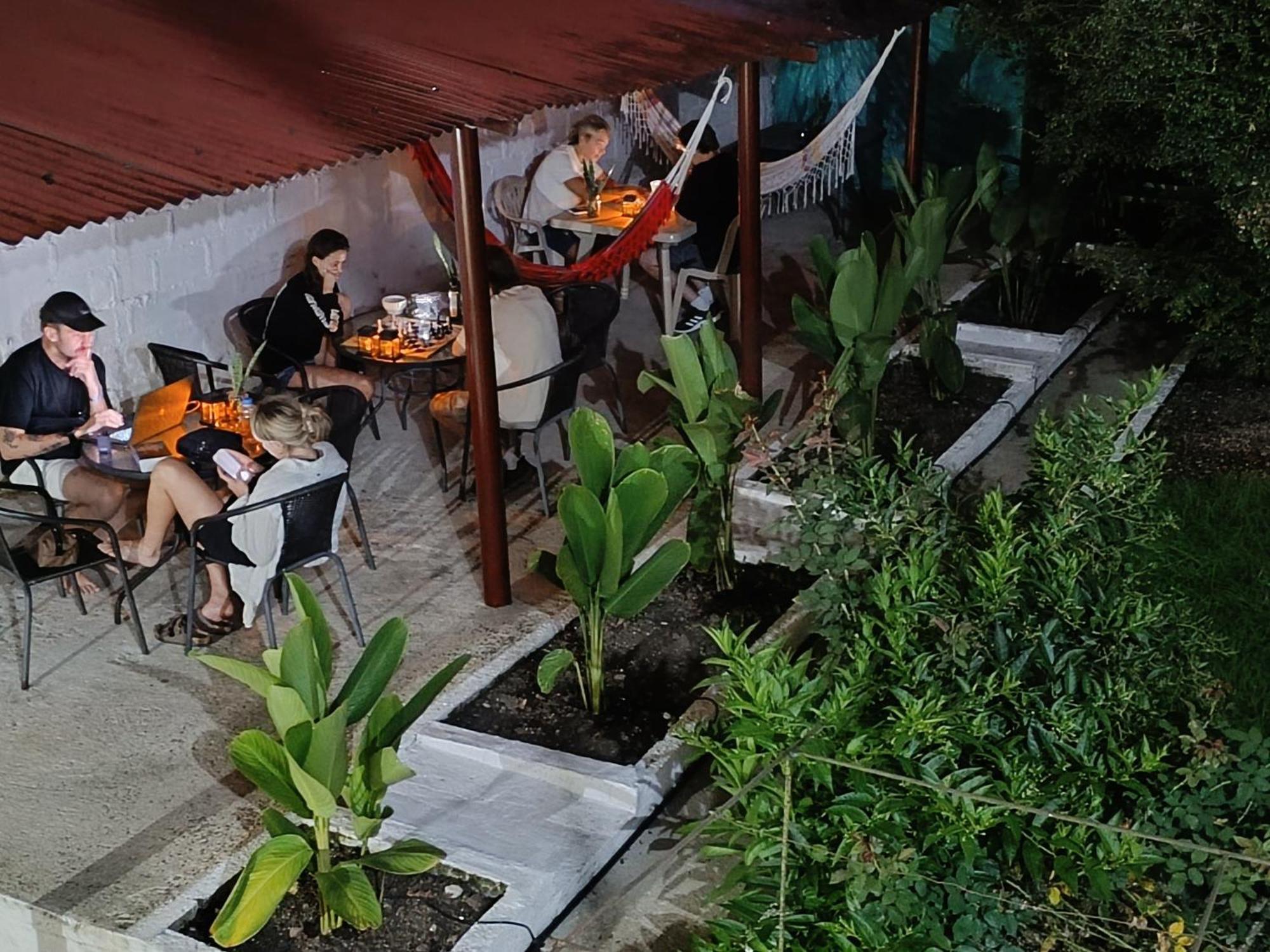 Magic Jardin Hostel - Patio, Balcony & Rooftop Exterior photo